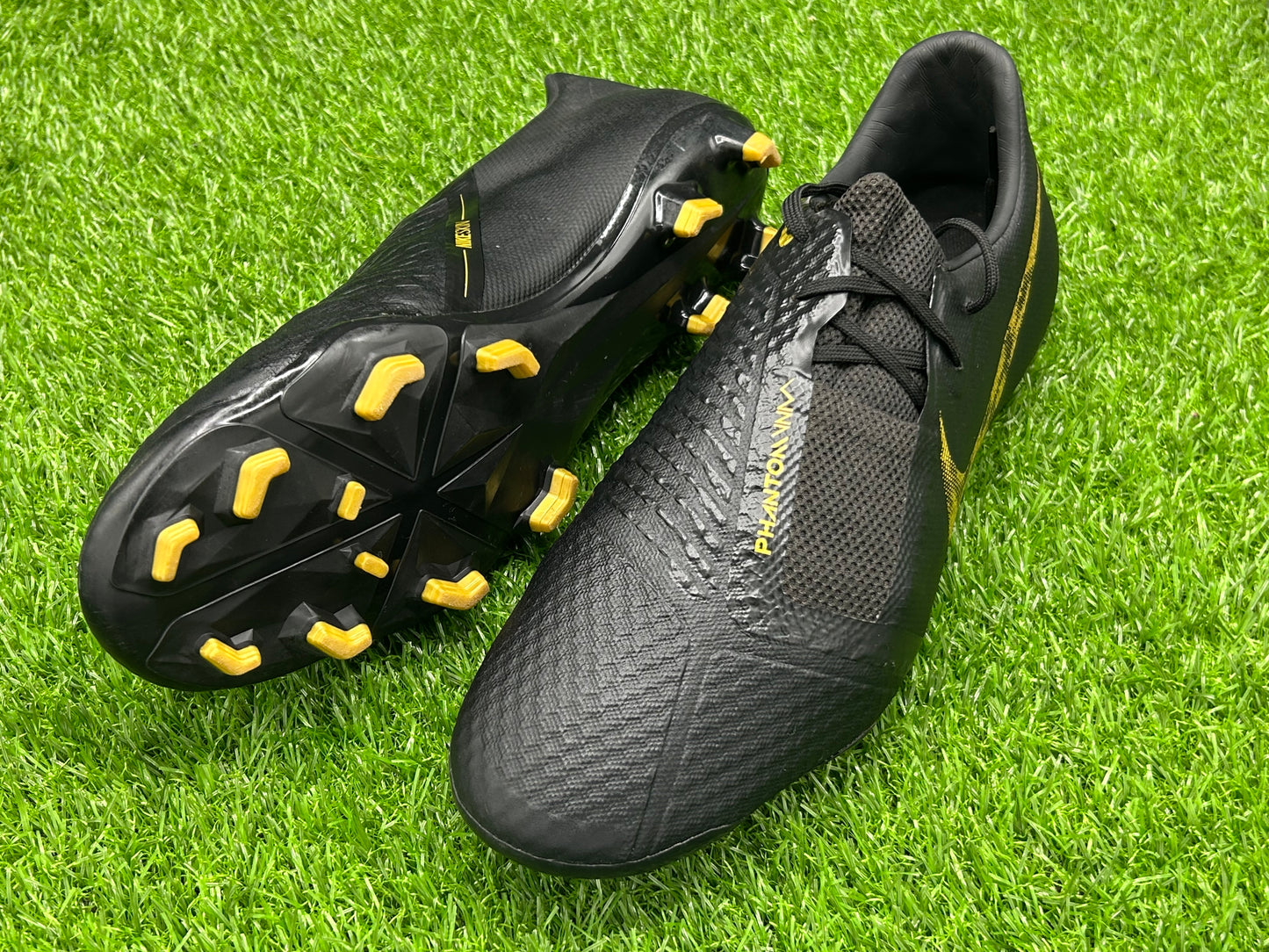 Nike Phantom Venom Academy FG