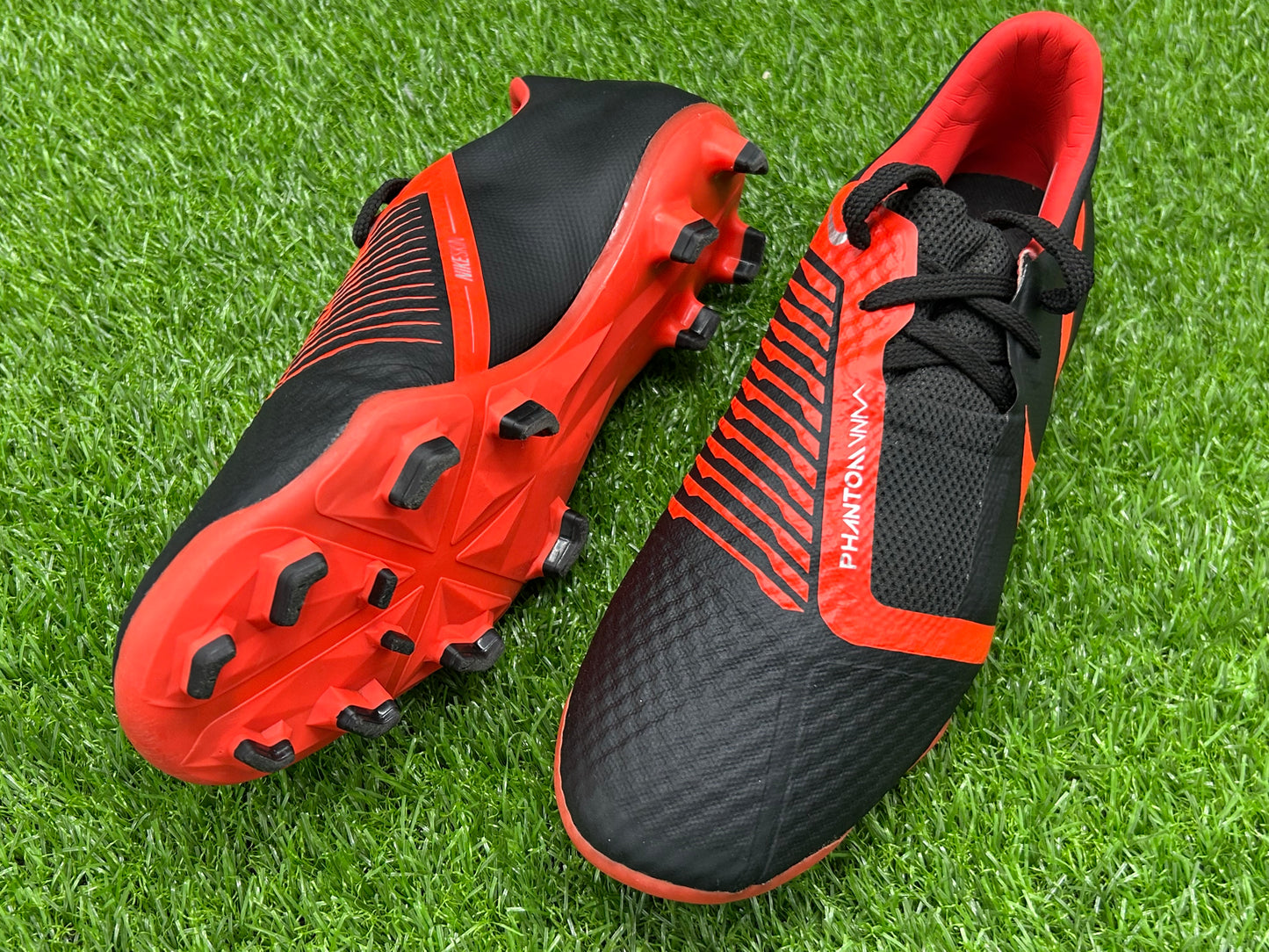 Nike Phantom Venom Academy FG