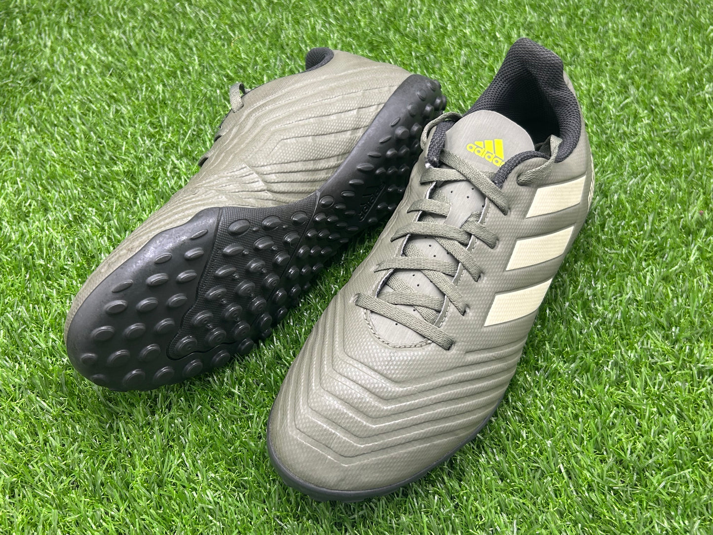 Adidas  Predator 19.4 TF