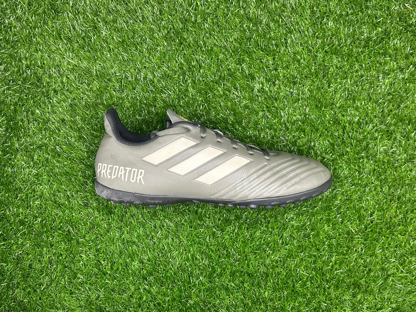 Adidas  Predator 19.4 TF