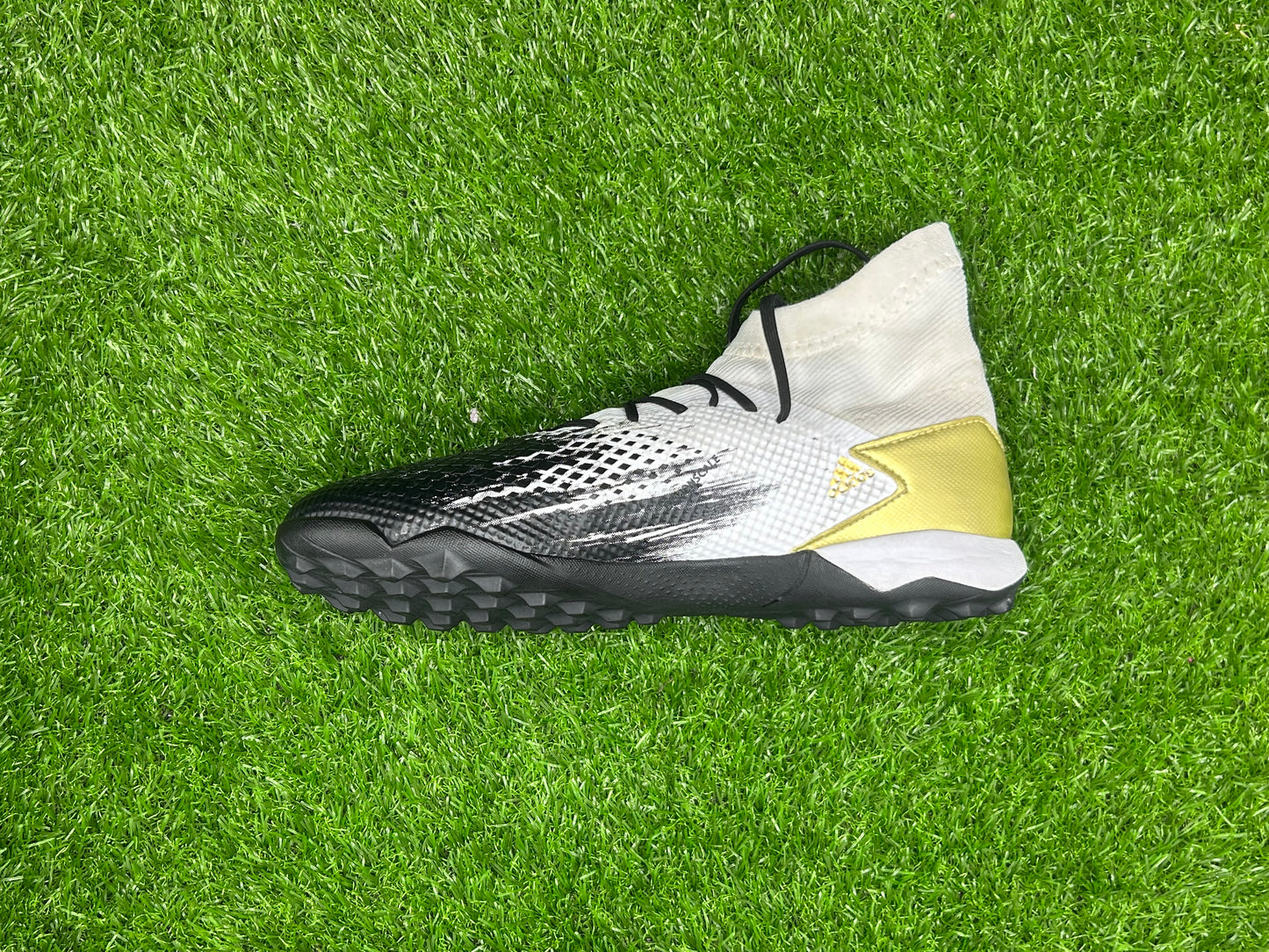 ADIDAS PREDATOR MUTATOR 20.3 TF