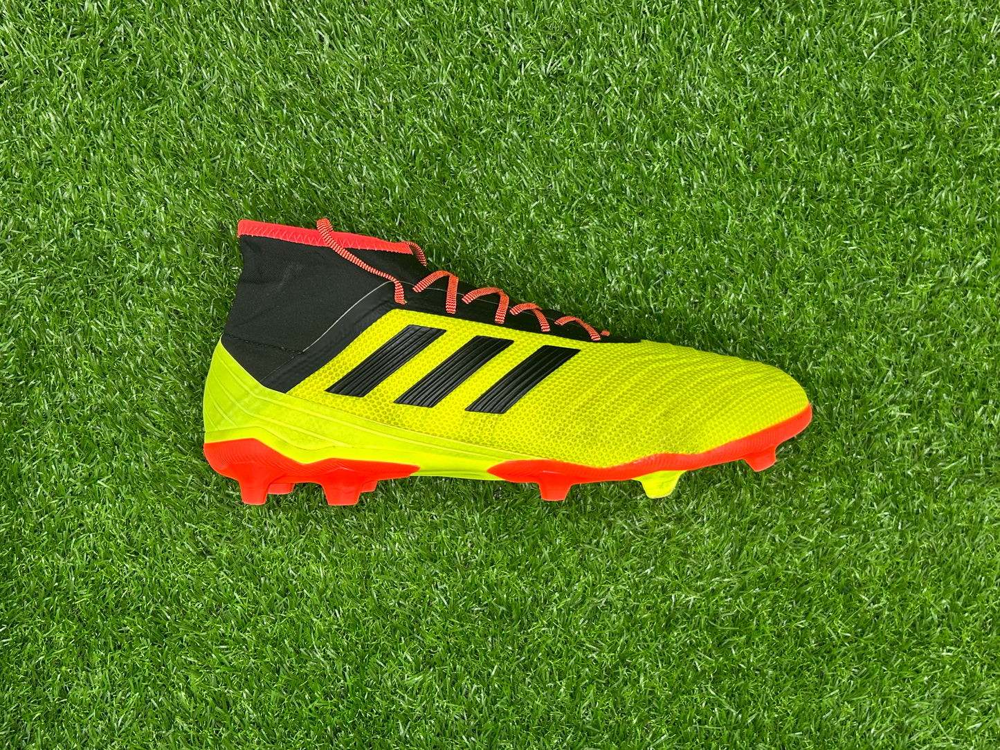 adidas Predator 18.2 FG