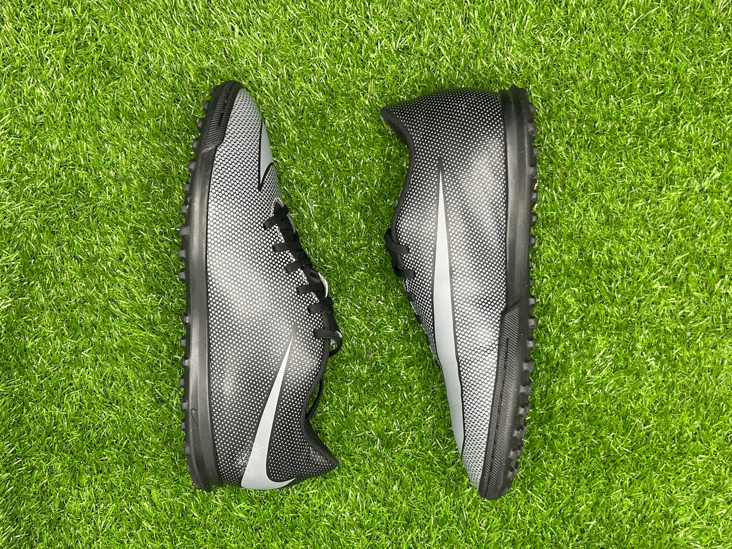 NIKE BravataX II TF