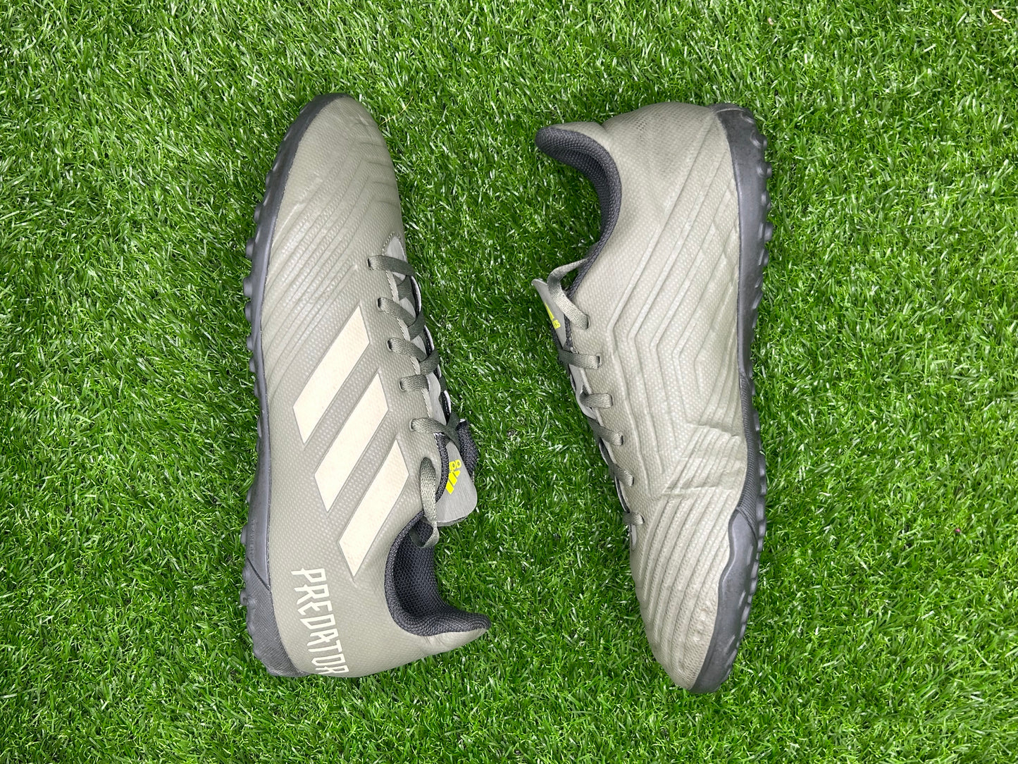 Adidas  Predator 19.4 TF