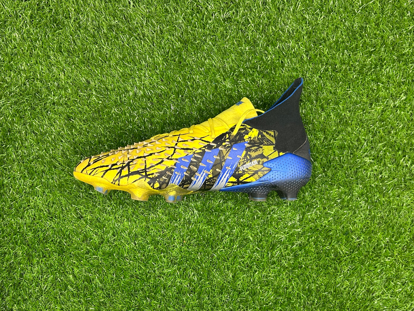 ADIDAS PREDATOR FREAK.1 FG MARVEL X-MEN WOLVERINE