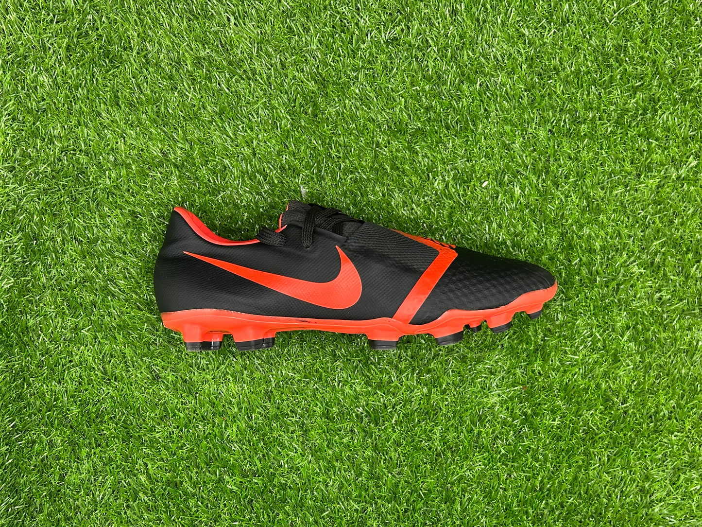 Nike Phantom Venom Academy FG